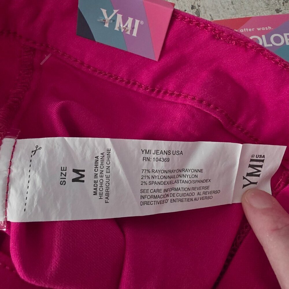 YMI Forever Color Woman's Shorts Poppy Pink NWT Medium - Picture 4 of 7